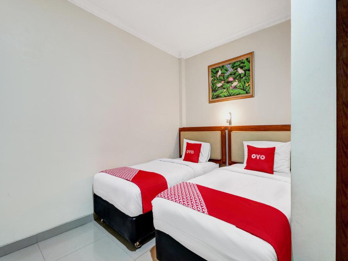 Oyo 90408 Hotel Horton Cirebon Eksteriør bilde