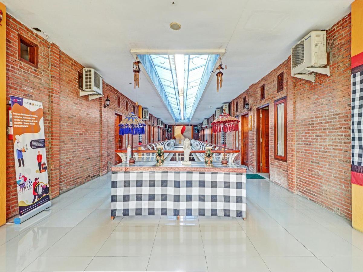 Oyo 90408 Hotel Horton Cirebon Eksteriør bilde