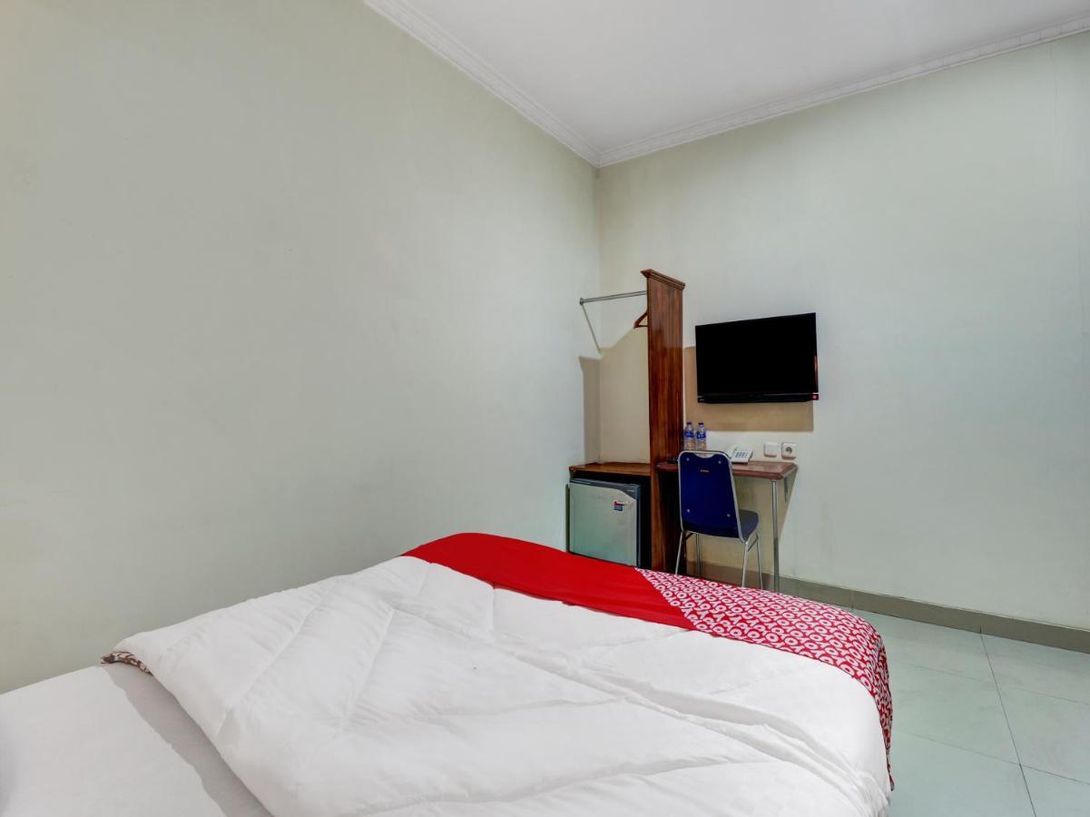Oyo 90408 Hotel Horton Cirebon Eksteriør bilde